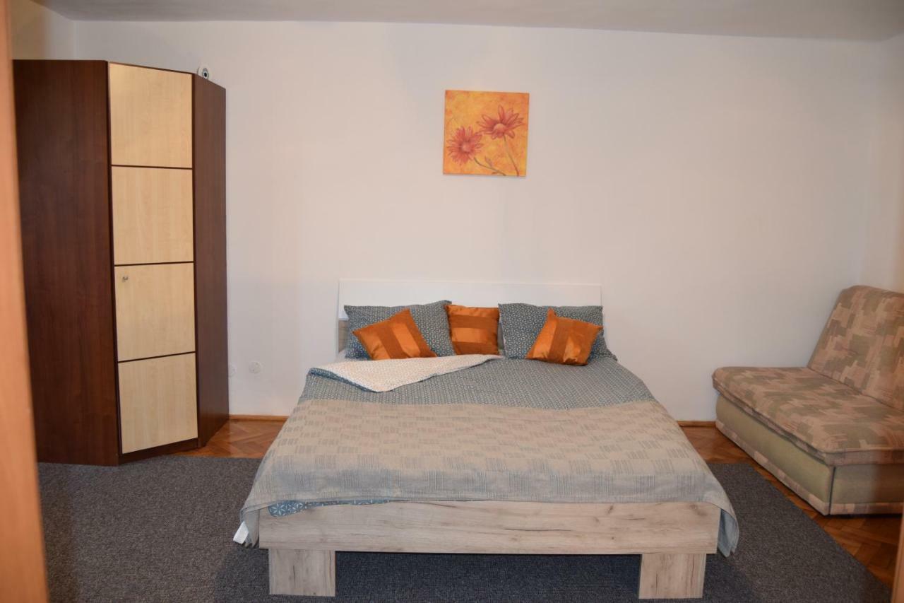 Central Appartment St'S Martin Church 布拉索夫 外观 照片